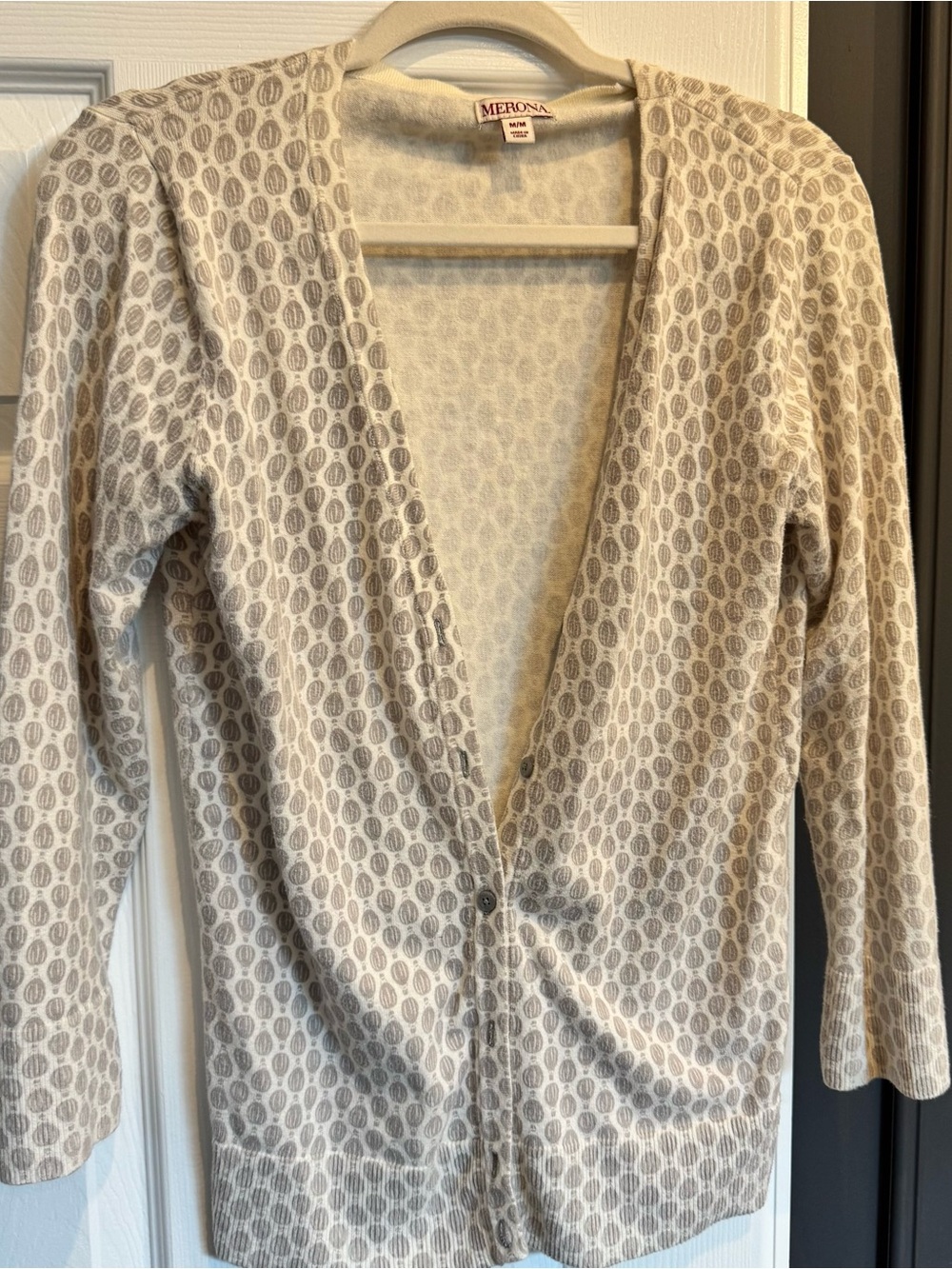 Grey and white patterned cardigan